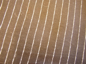 Billede af Sort stof med hvid stribe