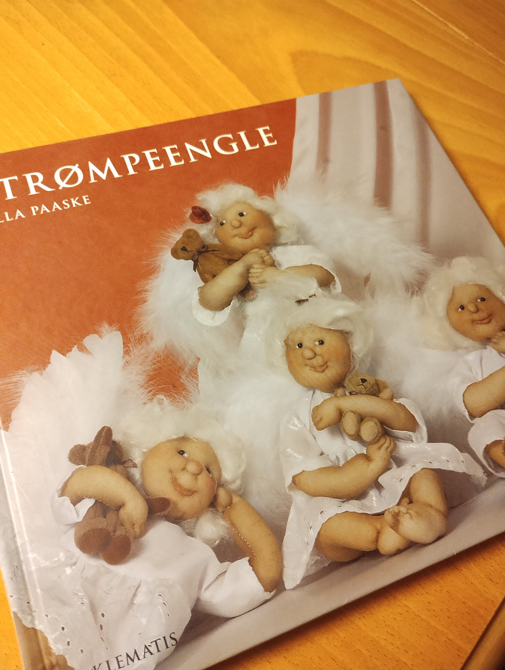 Strømpeengle - en bog af Ulla Paaske med vejledninger